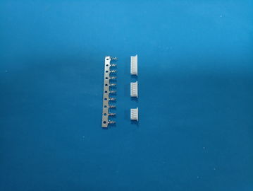 China Conectores pin eléctricos estañados del color blanco, pequeño conector pin 4 fábrica